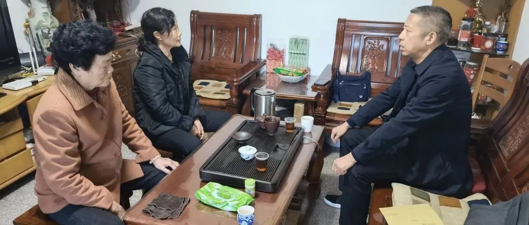 岁寒情深暖人心！春节前夕我院走访慰问病困退休职工干部